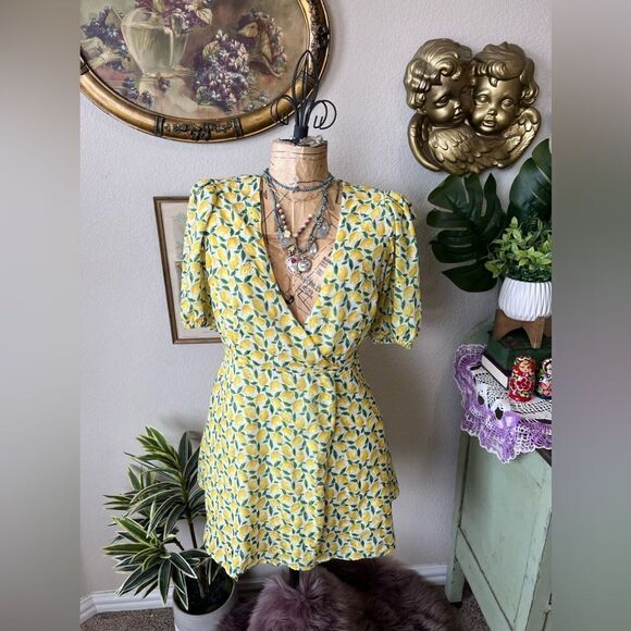 COPY - Gianni Bini Yellow Green Lemon Print Eyelet Embroidery Wrap Dress Sz 2 G… - Picture 2 of 12